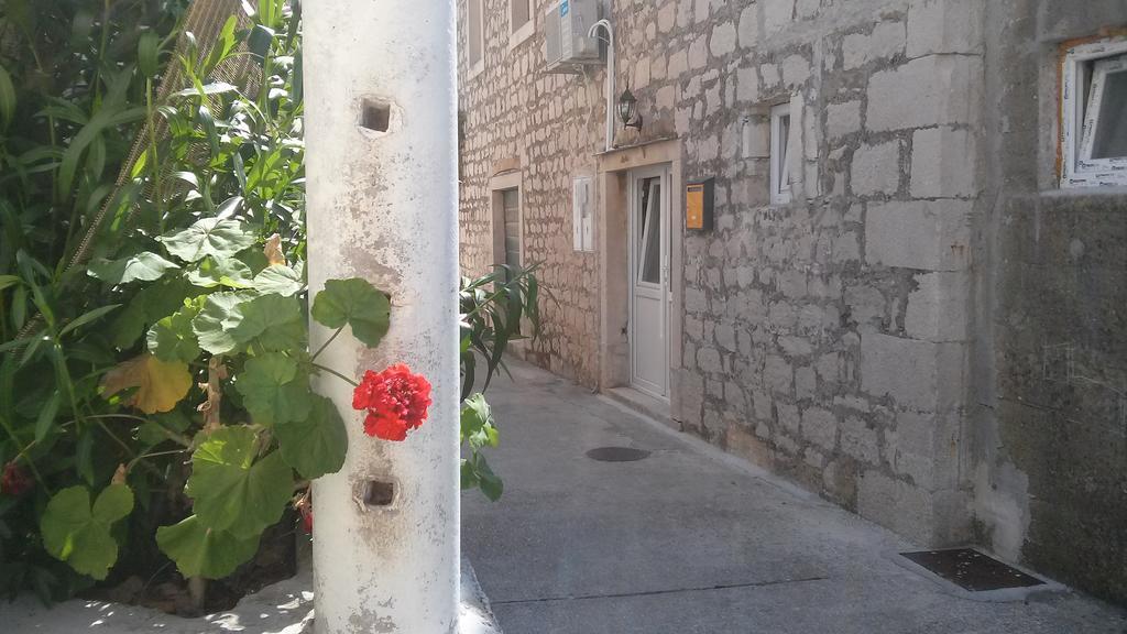 Holiday House Popovic Sućuraj Buitenkant foto