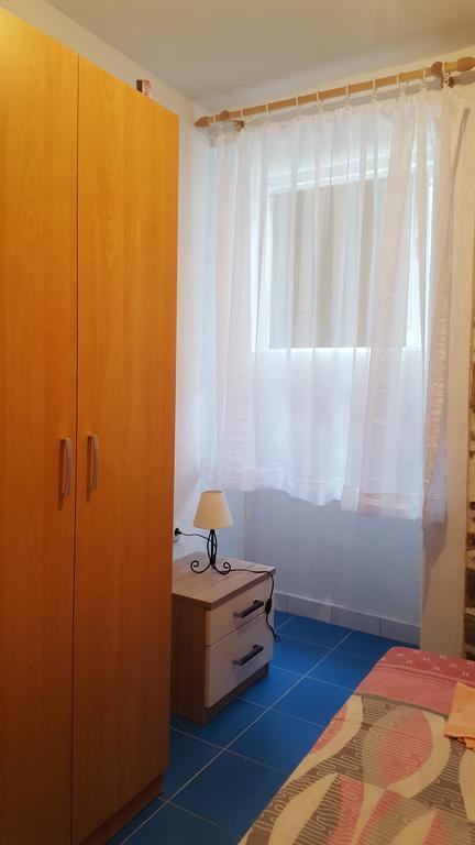 Holiday House Popovic Sućuraj Buitenkant foto