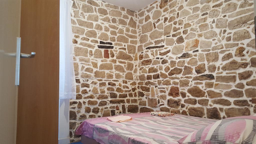 Holiday House Popovic Sućuraj Buitenkant foto